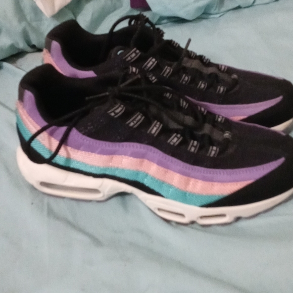 Airmax aneakers - Picture 1 of 3